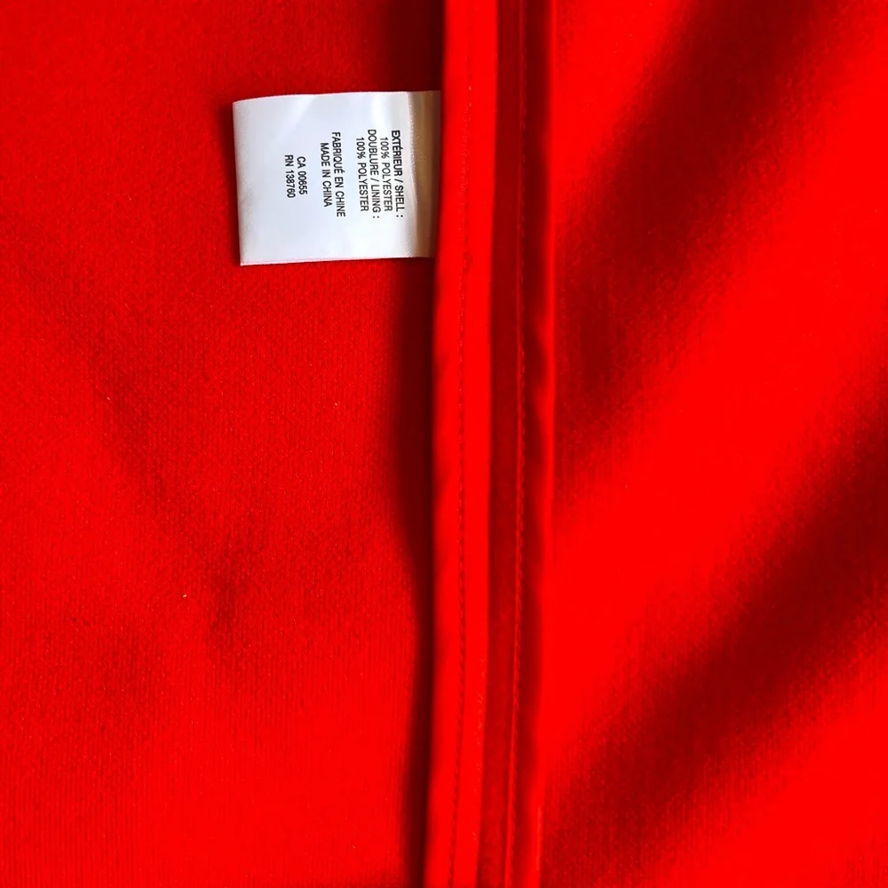 Fire-engine-RED Coat - Picture 5 of 6